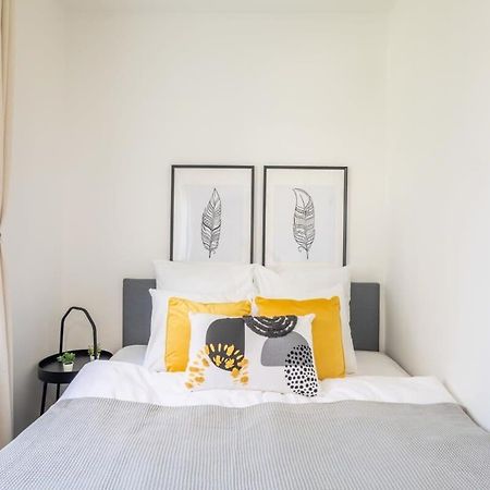 Sunny Balcony - Cute And Cozy Apartment Budapest Bagian luar foto