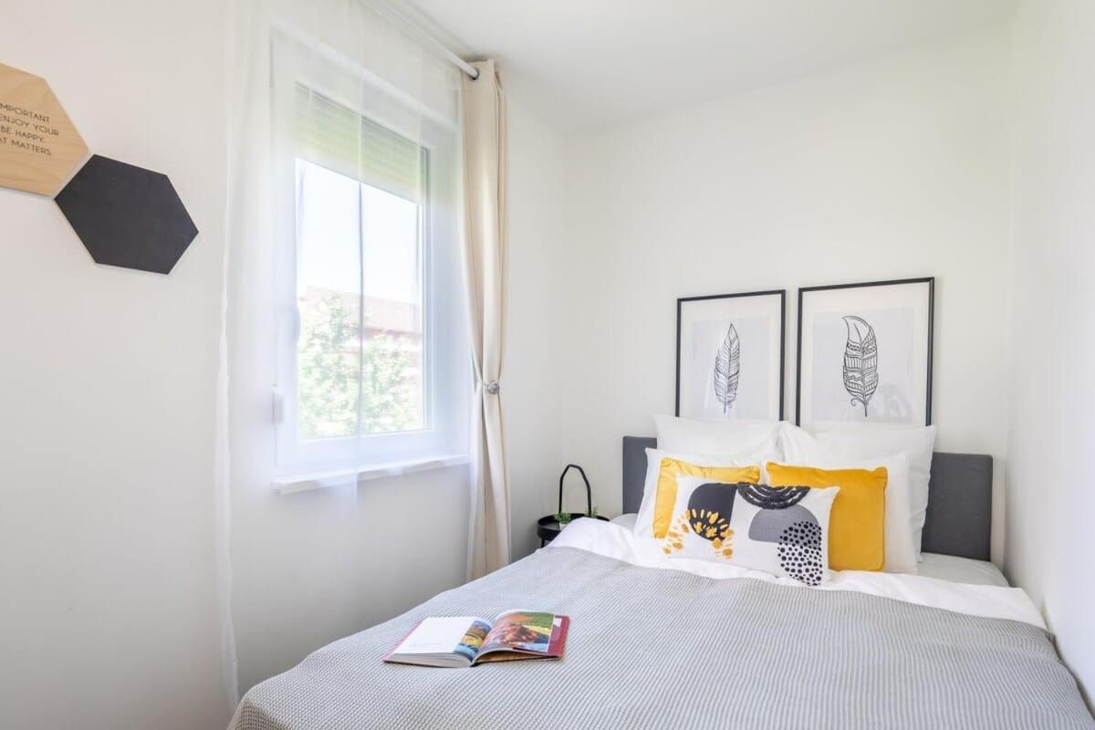 Sunny Balcony - Cute And Cozy Apartment Budapest Bagian luar foto