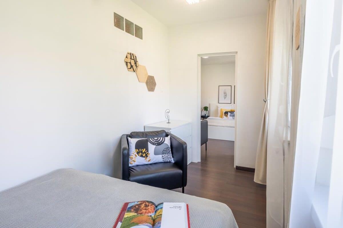 Sunny Balcony - Cute And Cozy Apartment Budapest Bagian luar foto