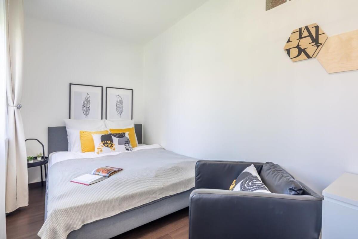 Sunny Balcony - Cute And Cozy Apartment Budapest Bagian luar foto