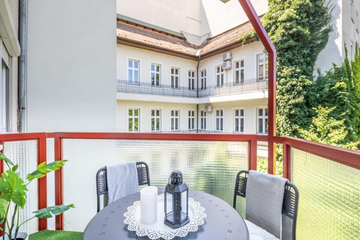Sunny Balcony - Cute And Cozy Apartment Budapest Bagian luar foto