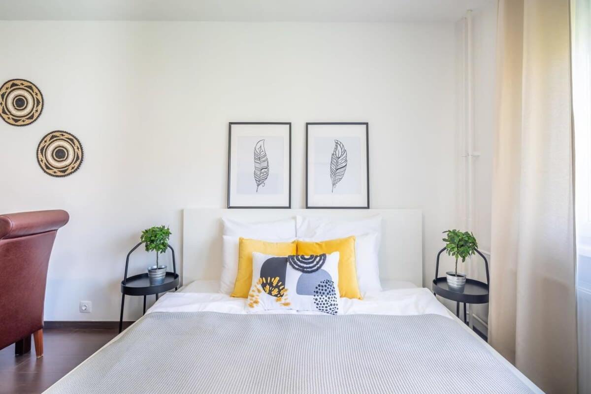 Sunny Balcony - Cute And Cozy Apartment Budapest Bagian luar foto