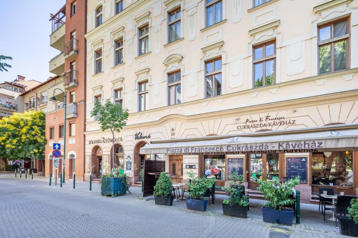 Sunny Balcony - Cute And Cozy Apartment Budapest Bagian luar foto